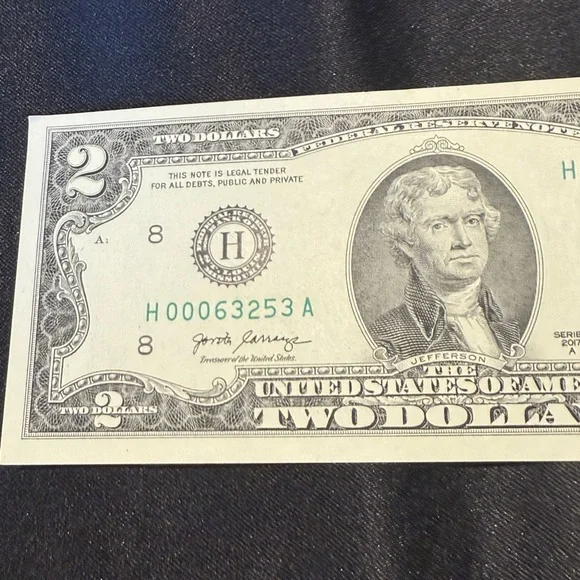 Uncirculated $2 bill with very low serial number.
(H00064253A) - 2017 - Picture 4 of 4